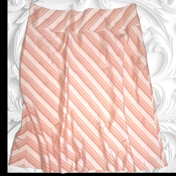 Banana Republic Mini Satin Peach Striped Skirt Size 10 - Picture 2 of 5